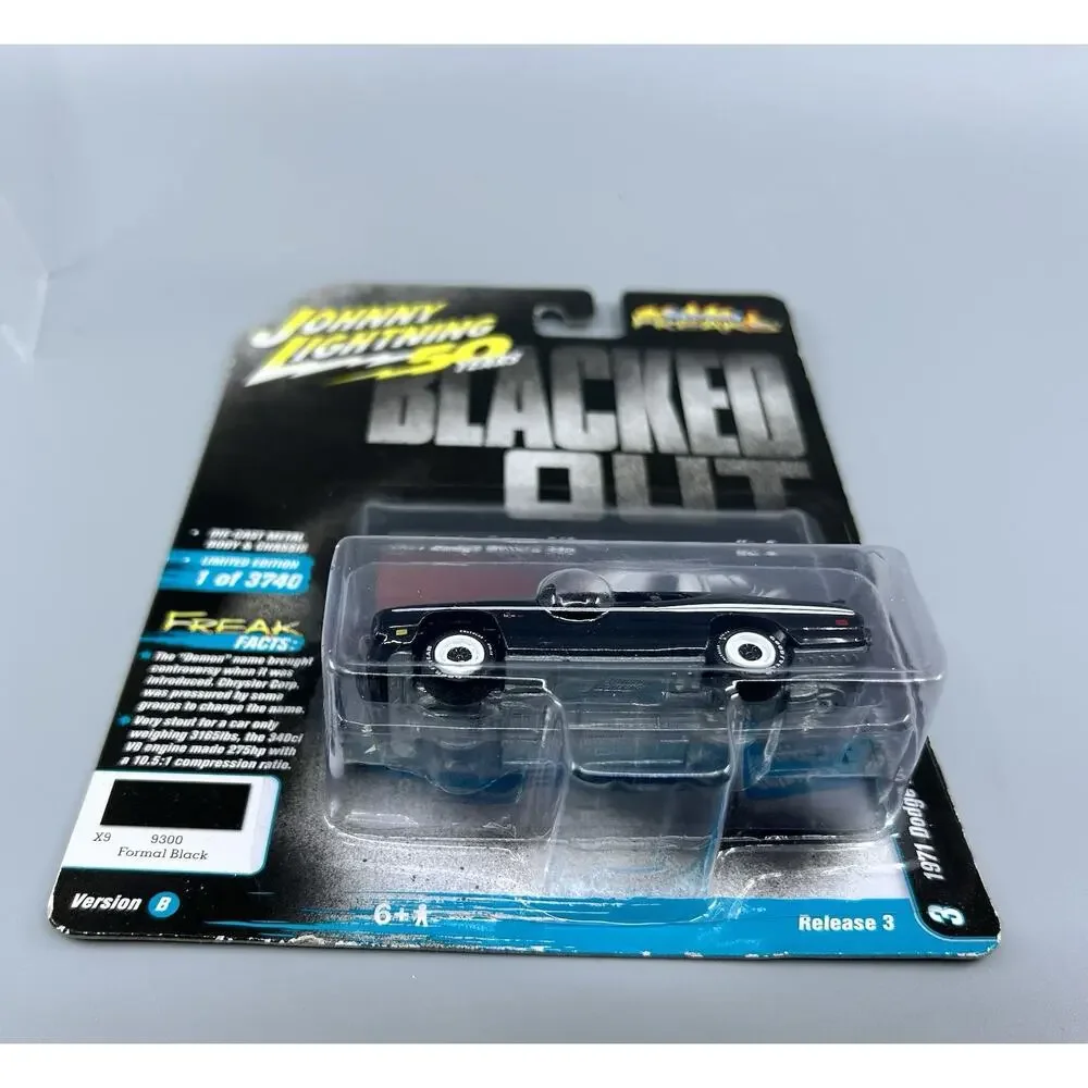 Johnny Lightning 1971 Dodge Demon 340 Blacked Out Street Freaks Black 2019 1:64